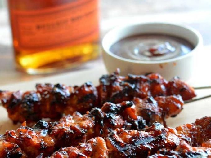 Bourbon bacon barbecue chicken kebabs - 80 Creative and inspiring engagement party ideas - Image