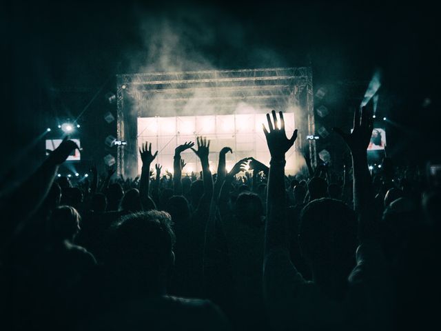 Concert crowd - The 100 best event marketing ideas - Image
