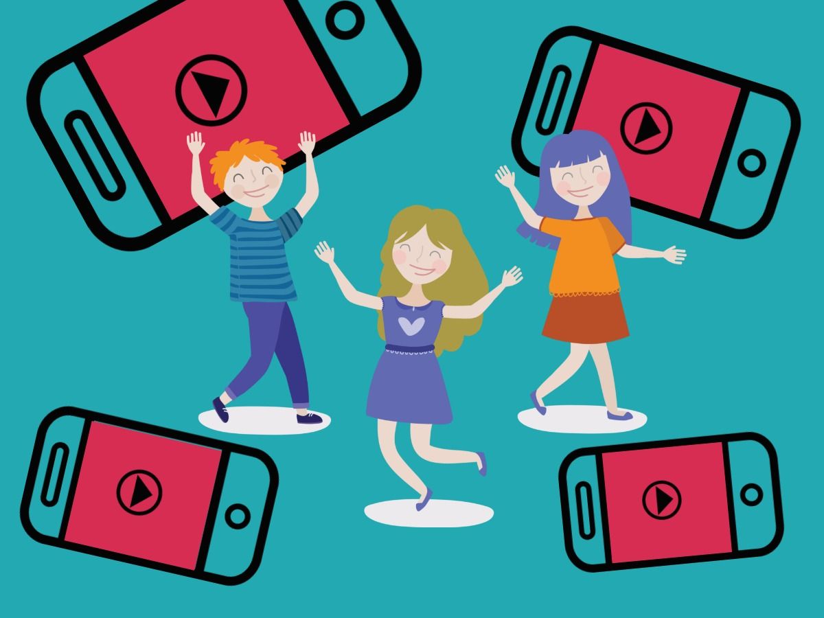 Image d'enfant dansant avec téléphone en arrière plan - Comment créer des publicités TikTok - image